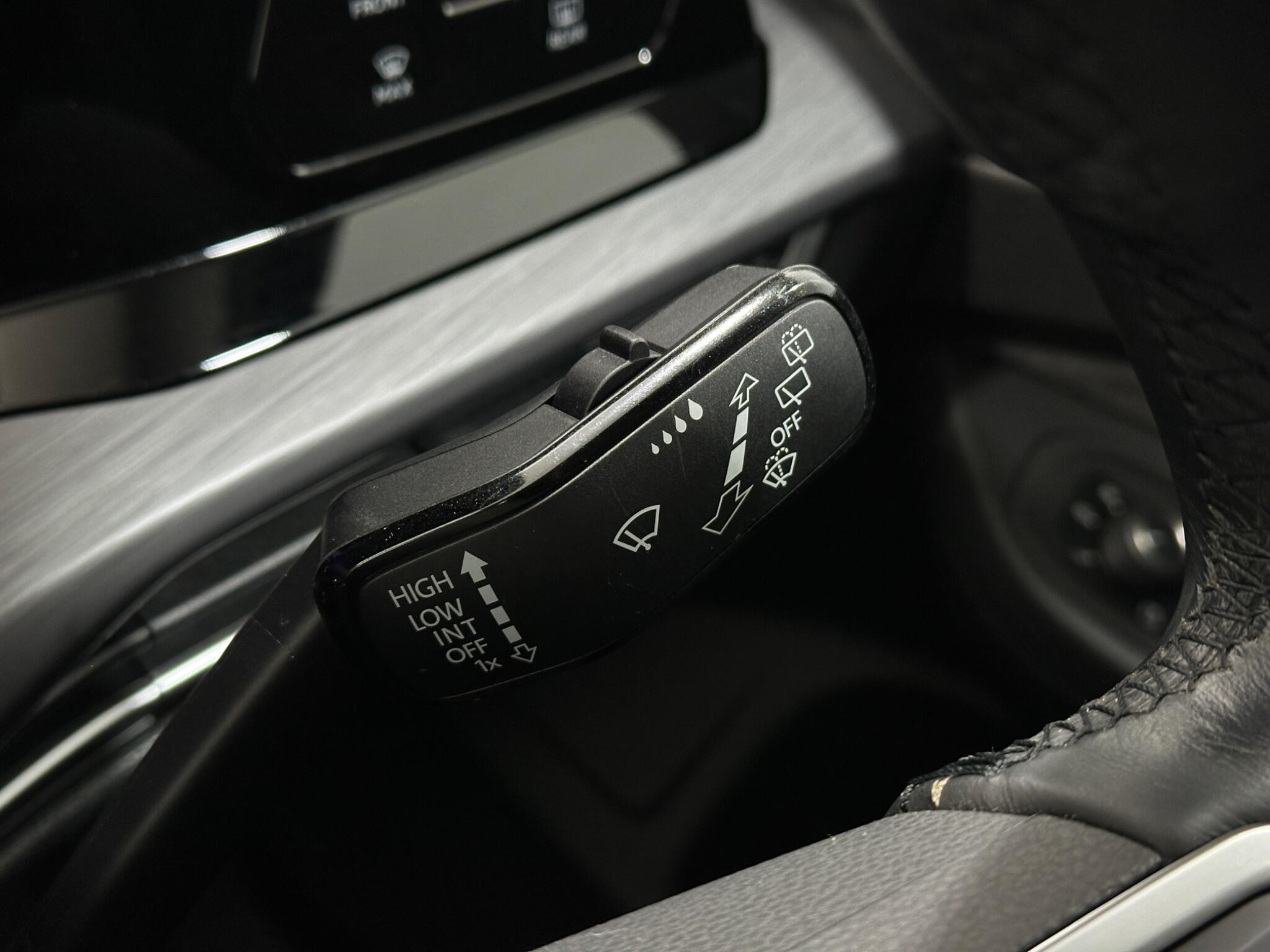 Volkswagen Golf view 17