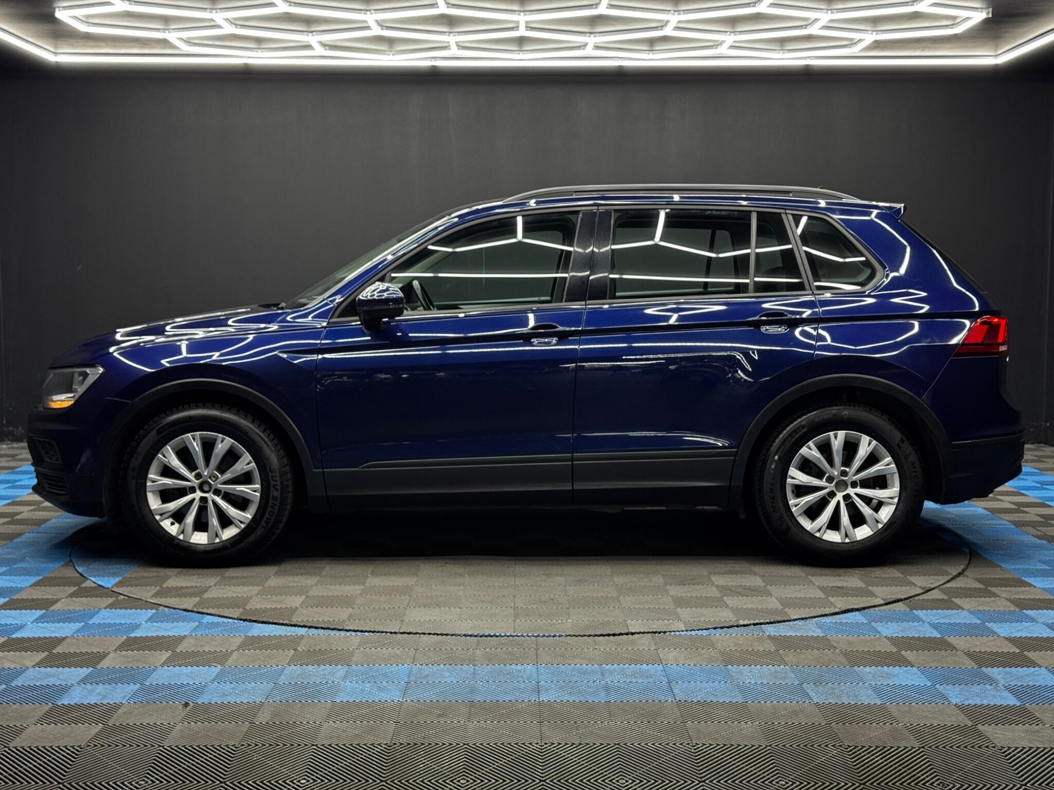 Volkswagen Tiguan view 8