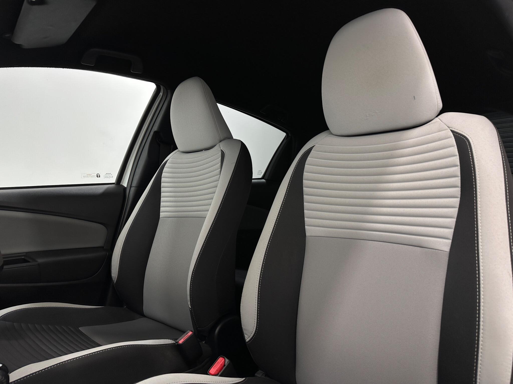 Toyota Yaris view 33