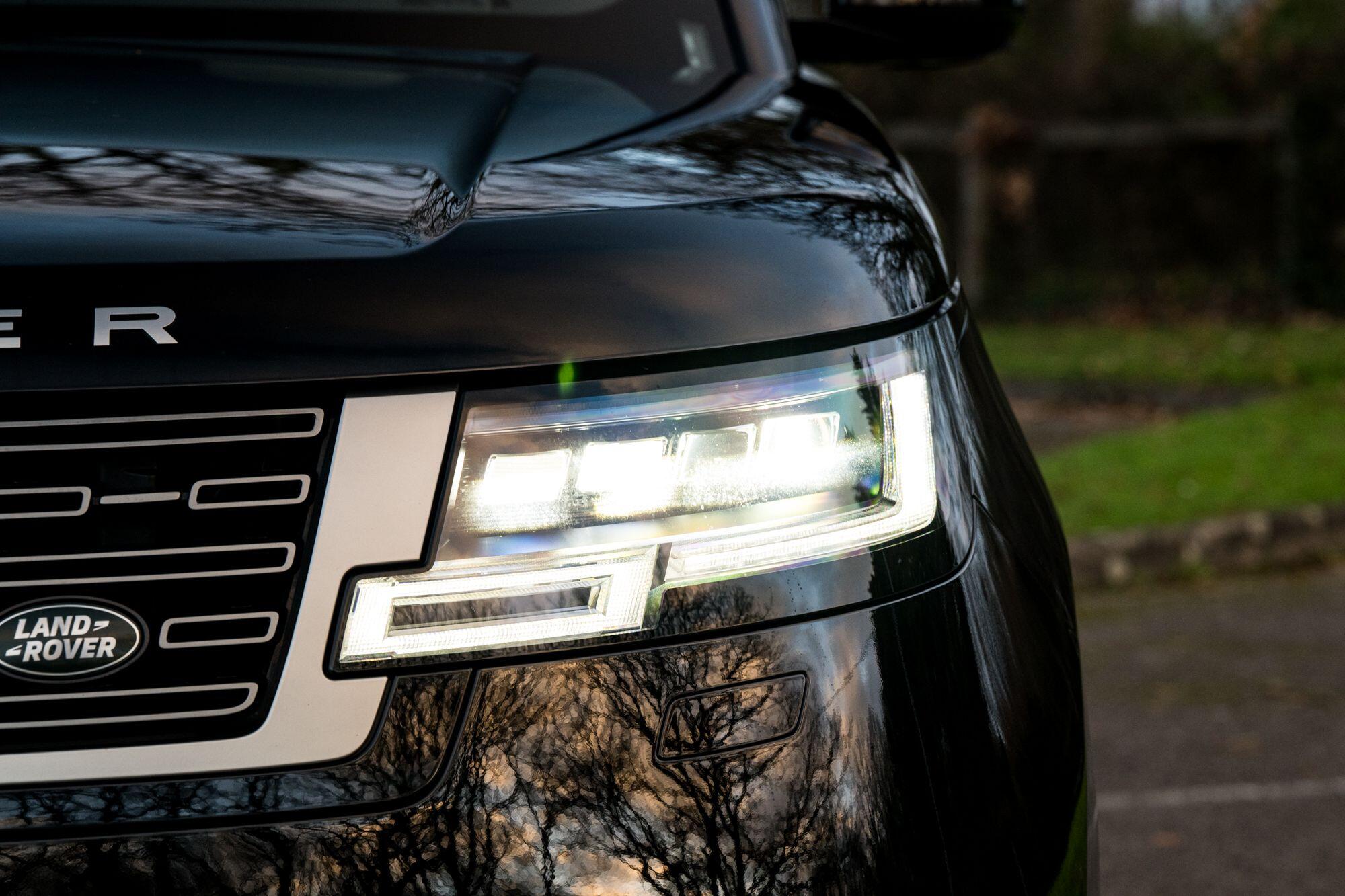 Land Rover Range Rover view 15