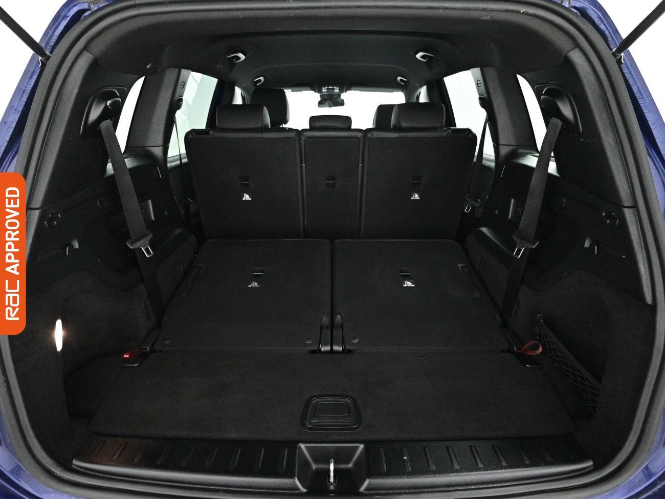 Mercedes-Benz GLB view 28