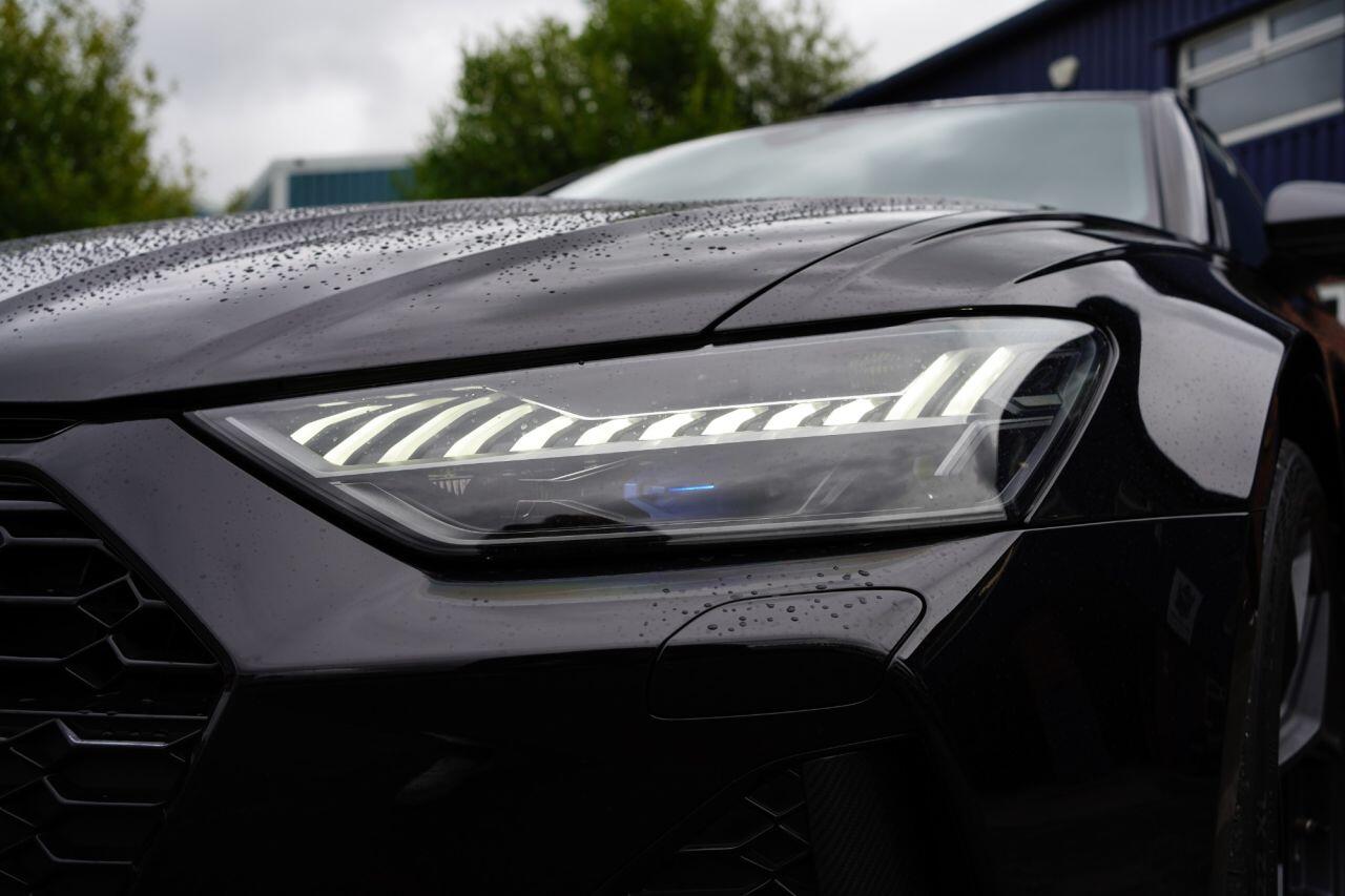 Audi RS6 view 16