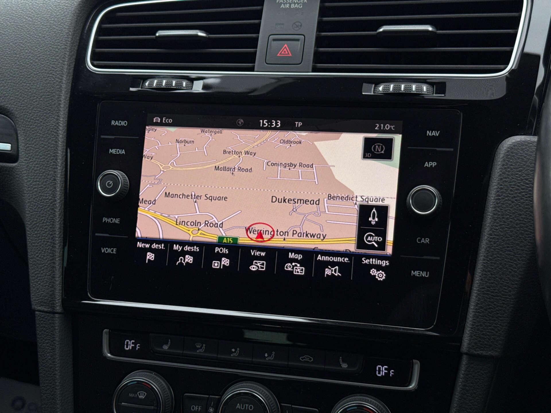 Volkswagen Golf view 11