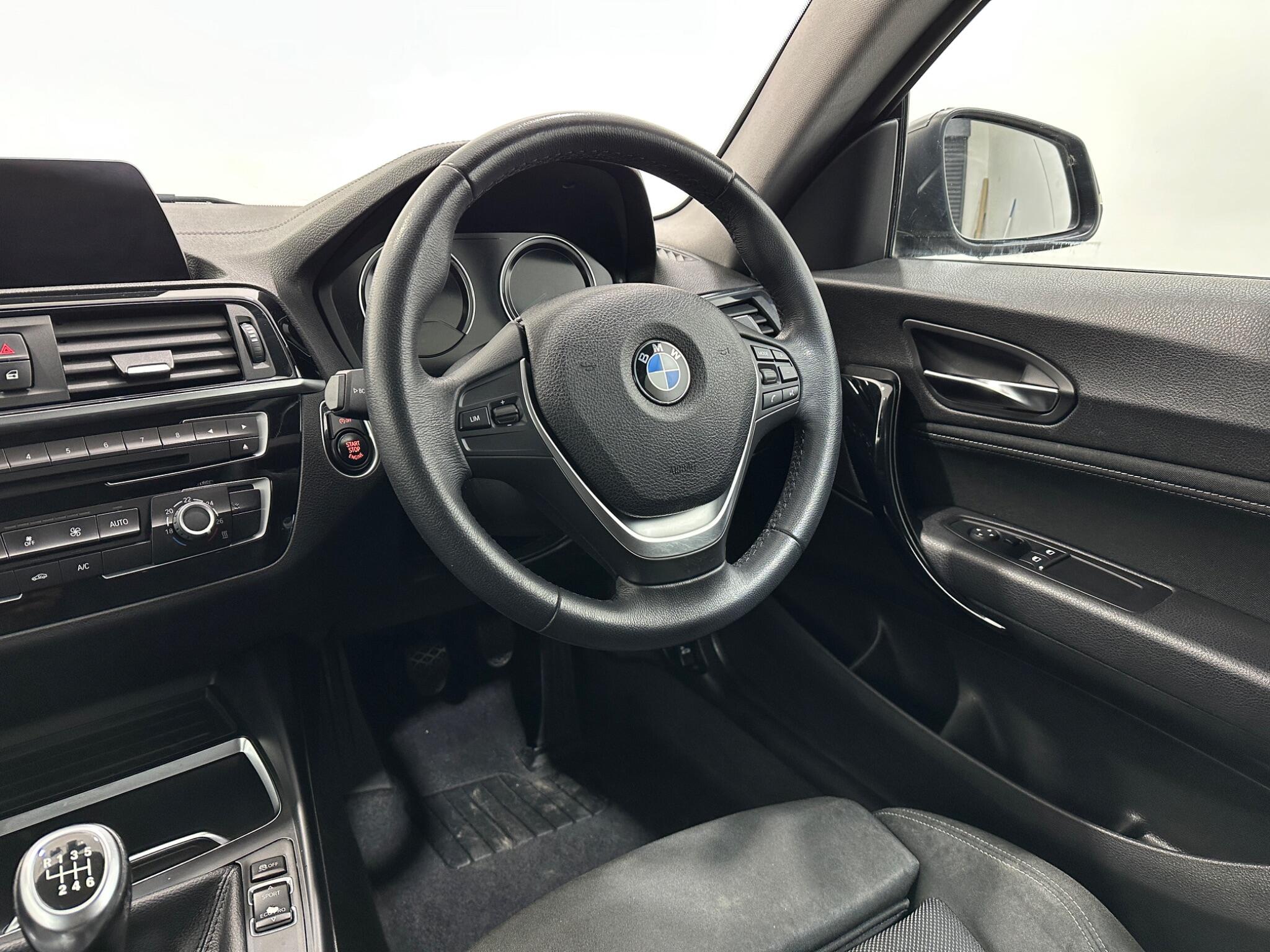 BMW 2 Series view 12
