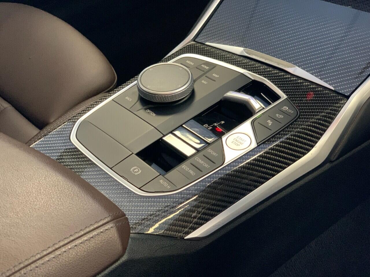 BMW 3 Series view 44