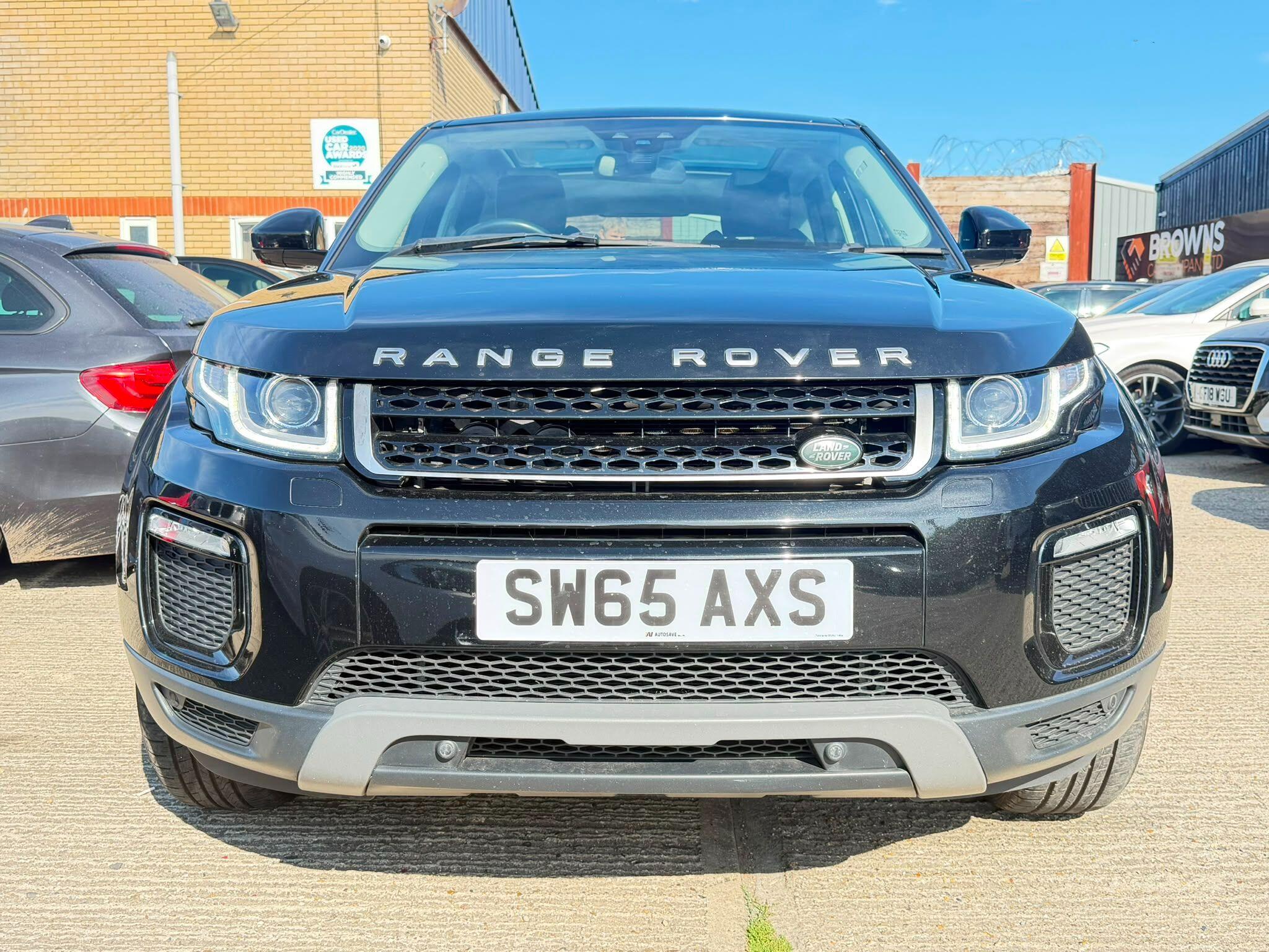 Land Rover Range Rover Evoque view 3