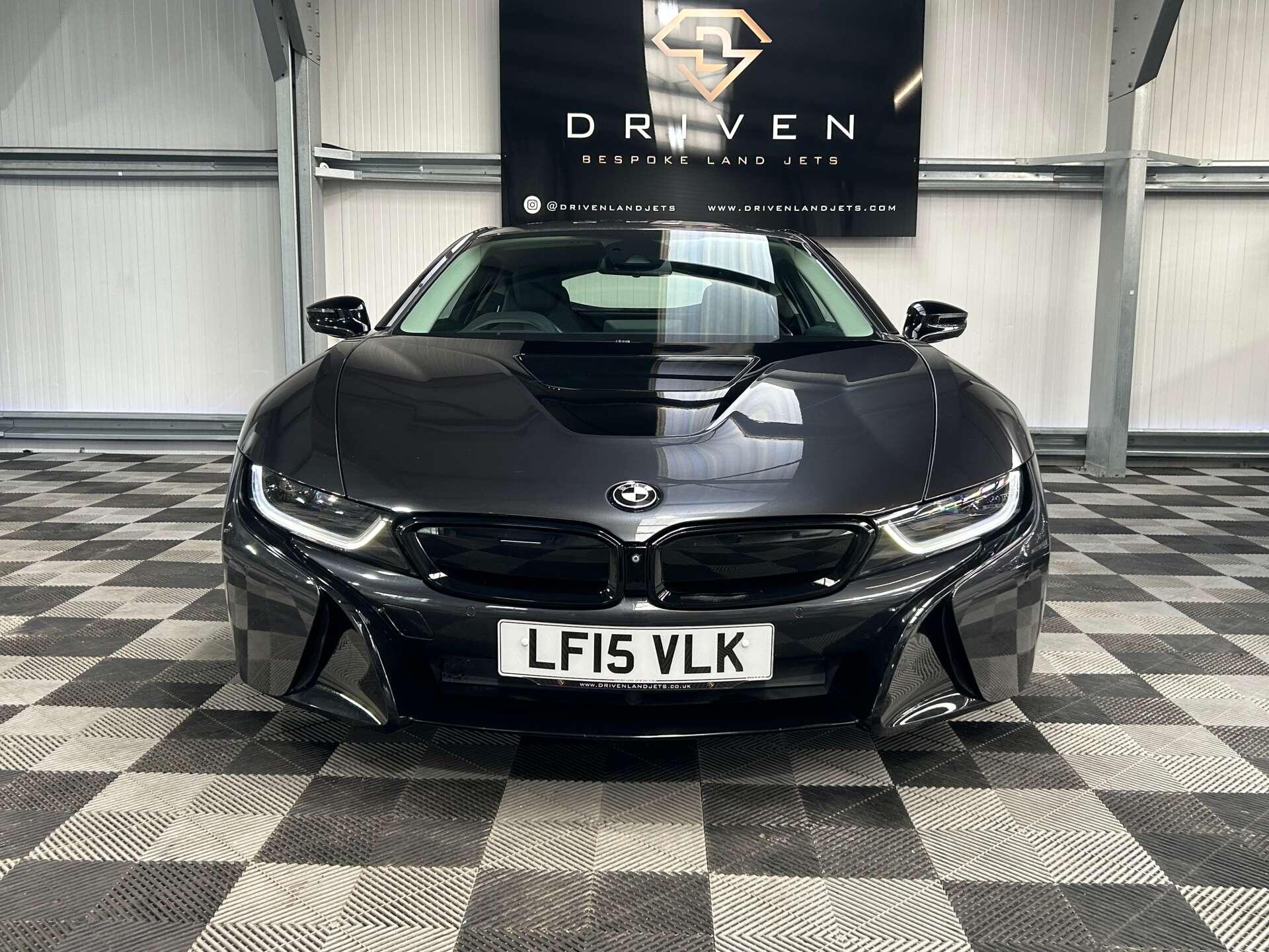 BMW I8 view 8
