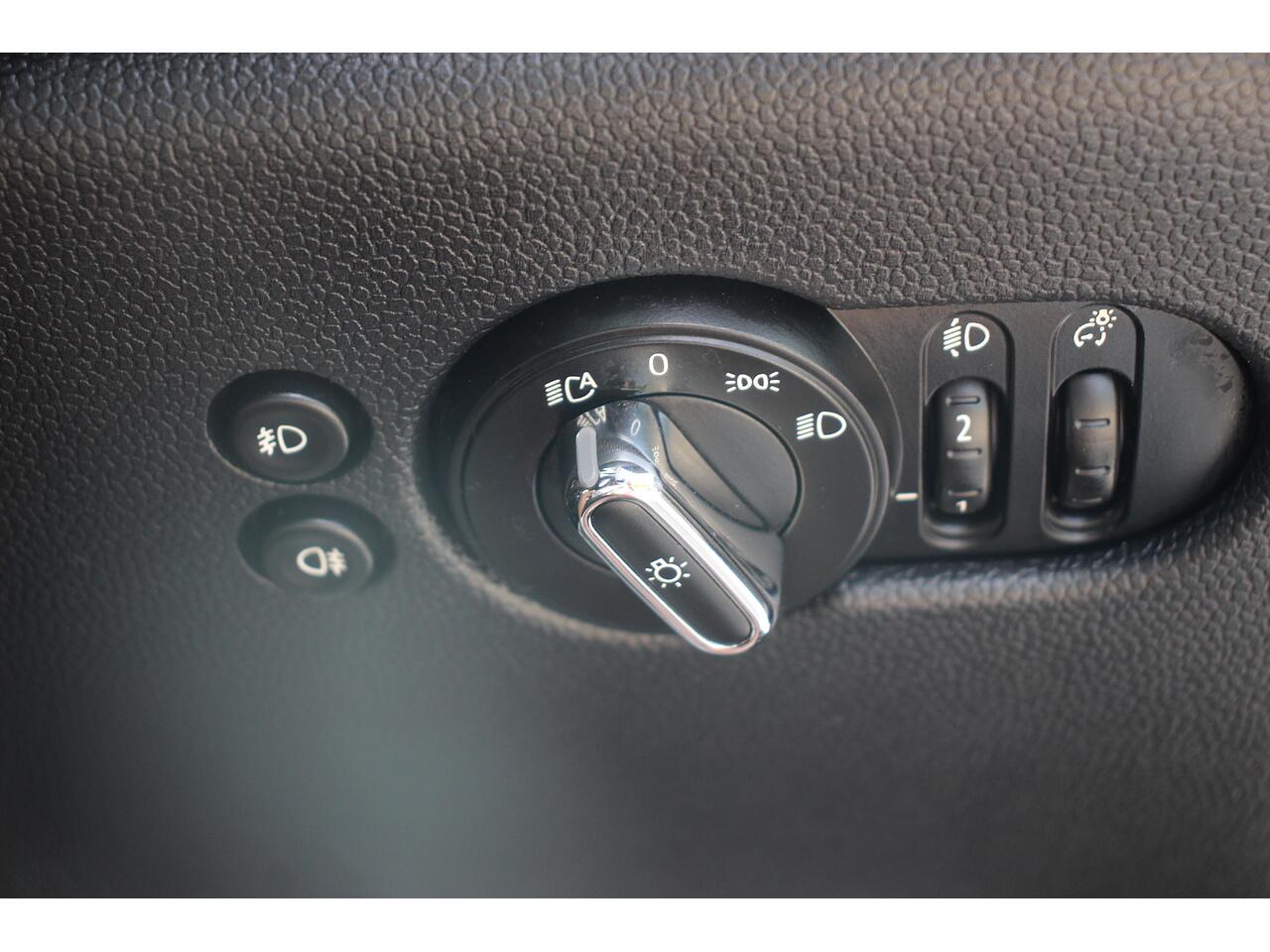Mini Cooper view 26