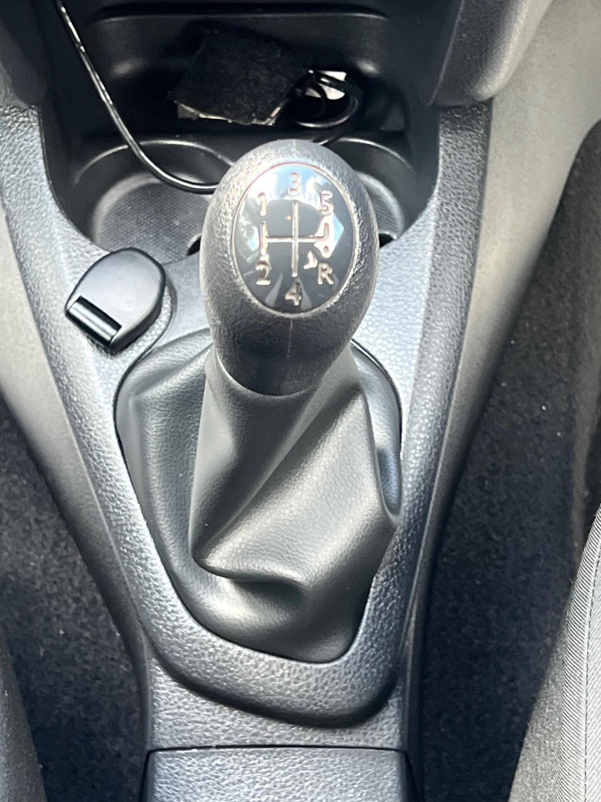 Dacia Logan MCV view 31