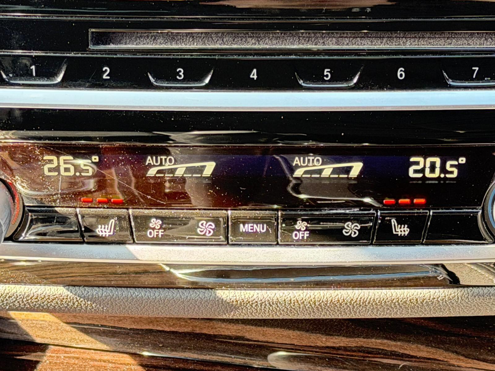 BMW 5 Series view 12
