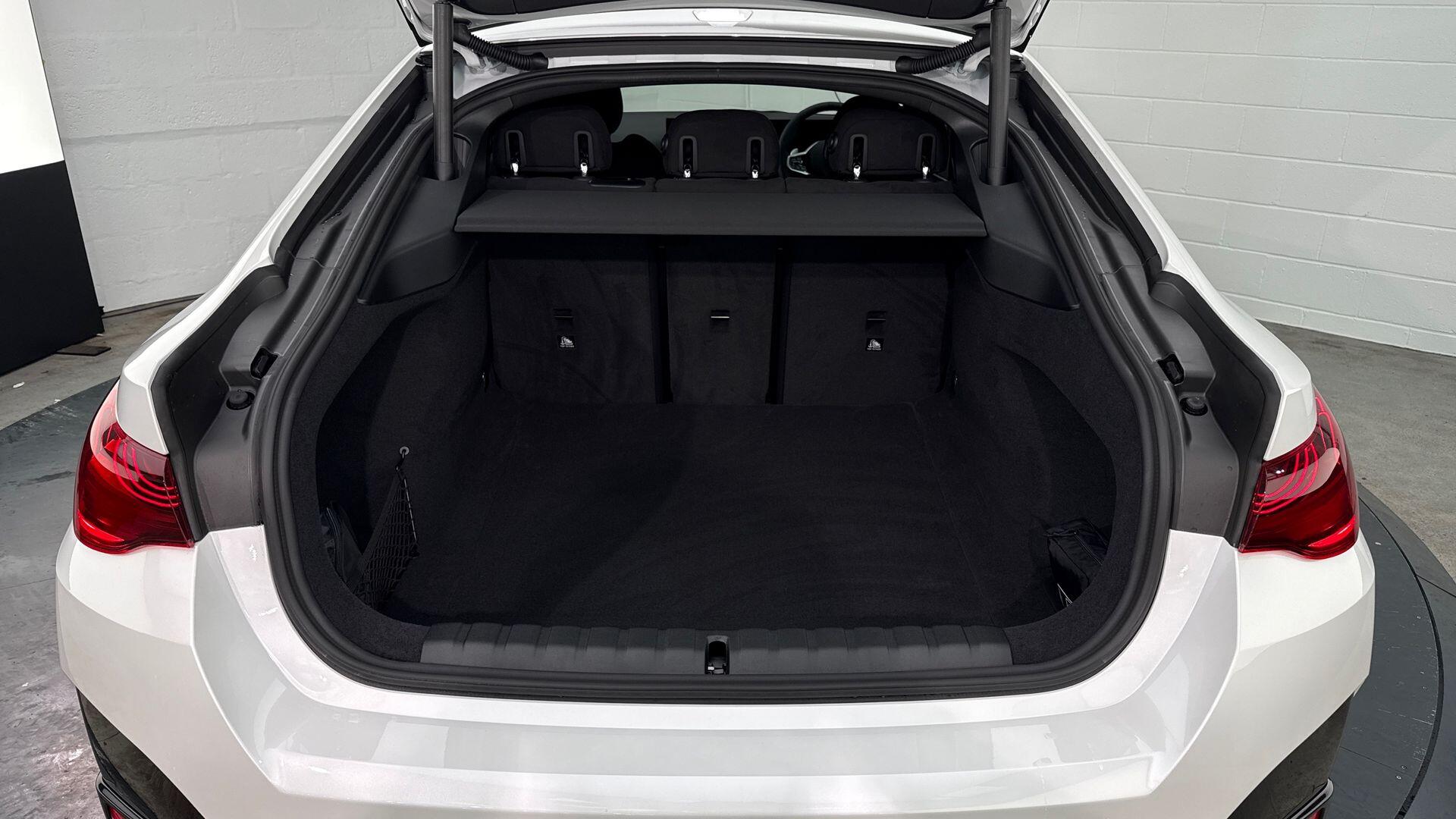 BMW 4 Series view 13