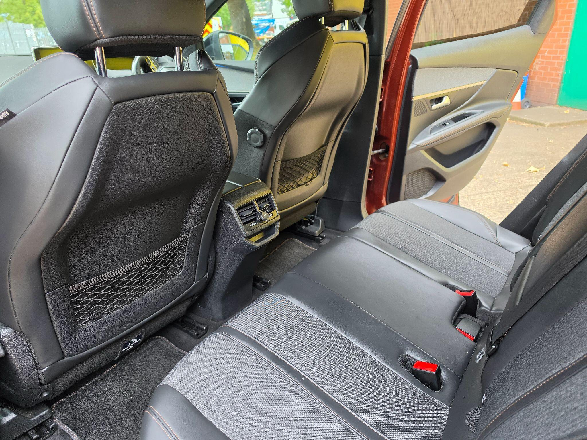 Peugeot 3008 view 17