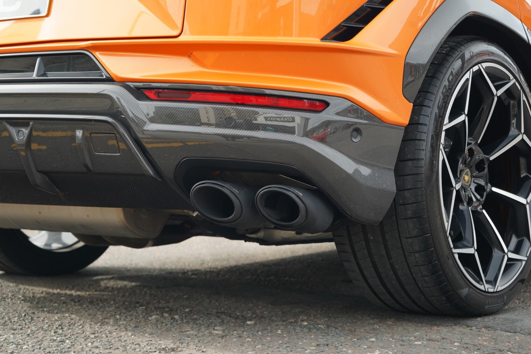 Lamborghini Urus view 44