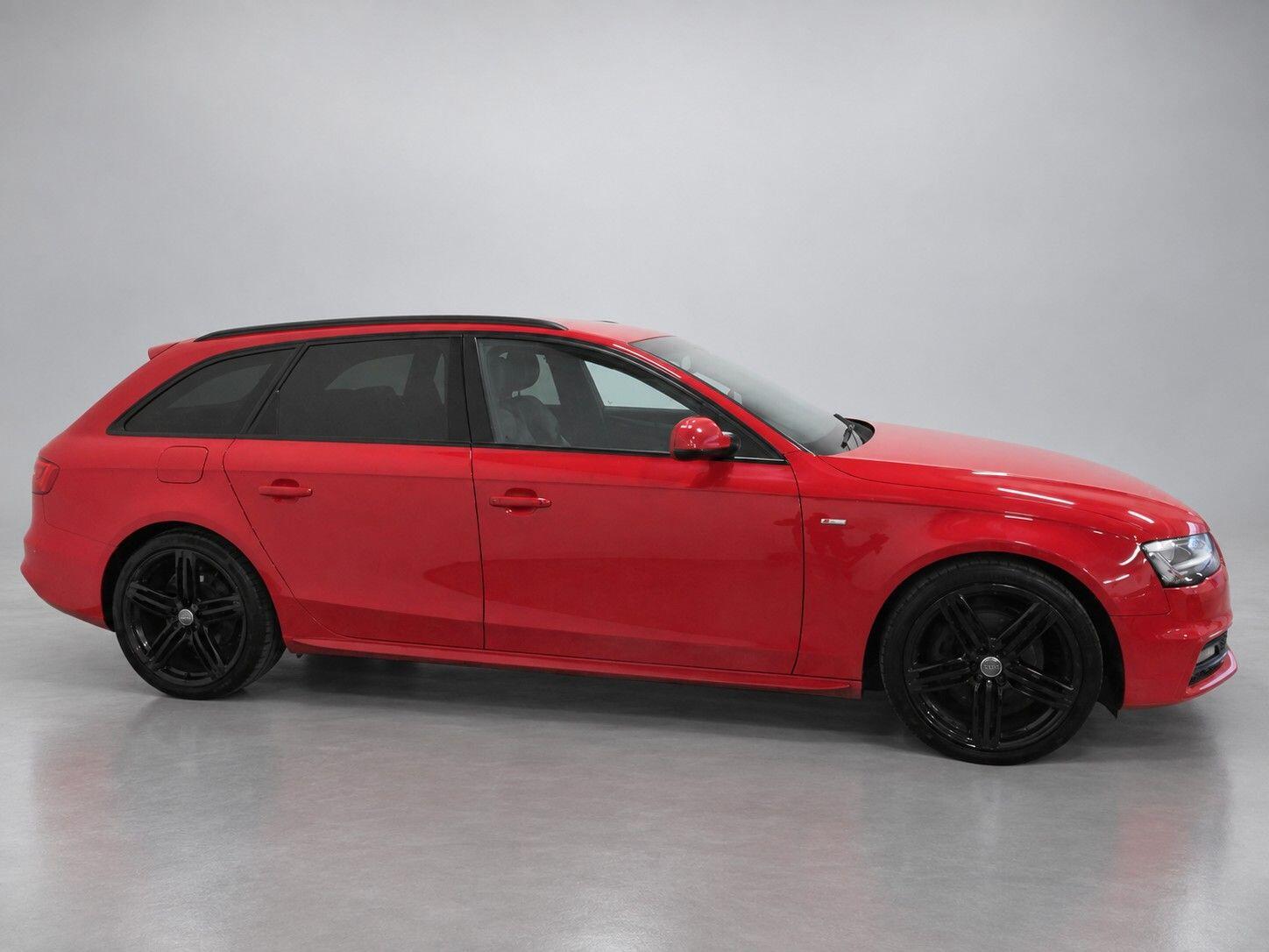 Audi A4 view 4