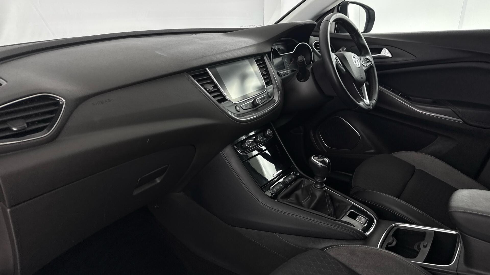 Vauxhall Grandland X view 10