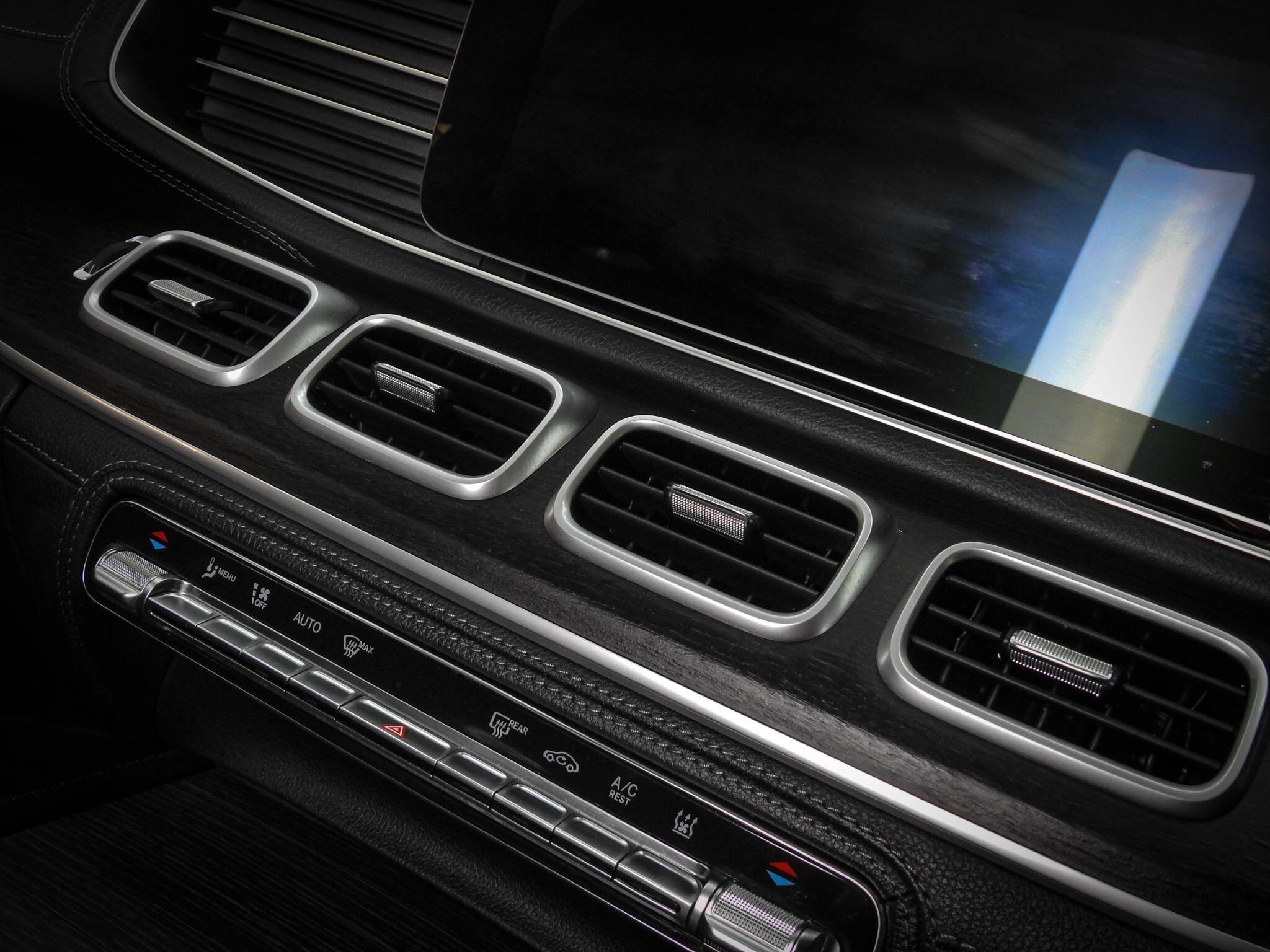 Mercedes-Benz Gle view 36