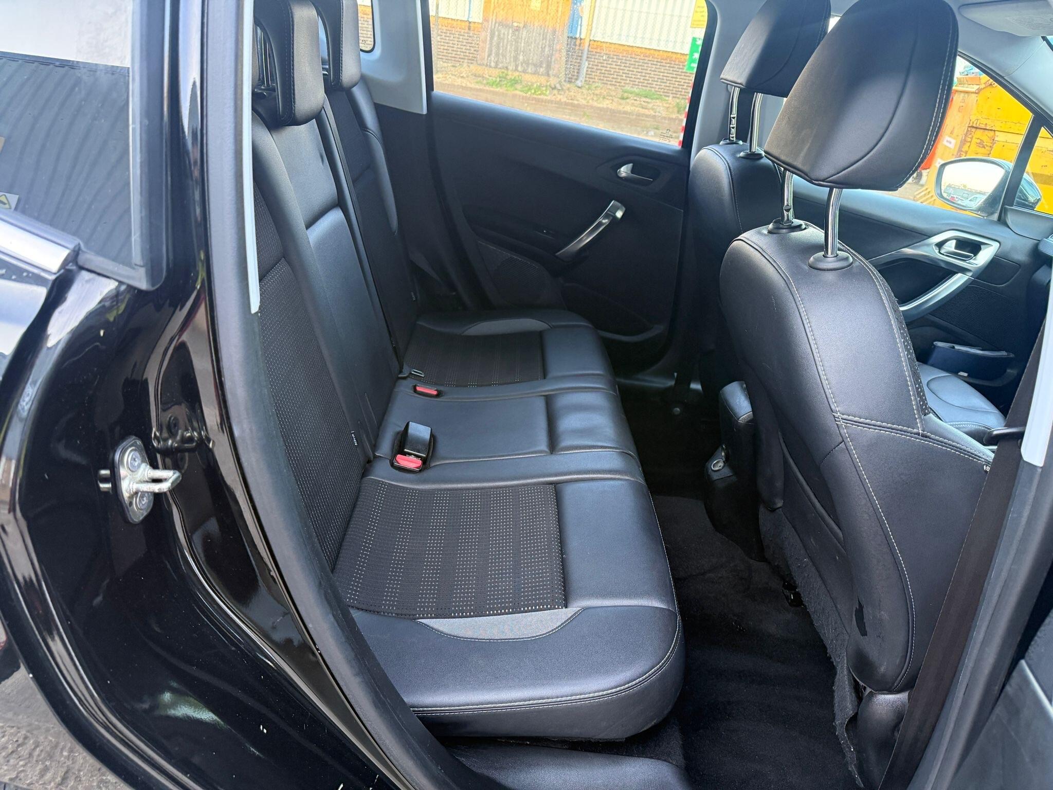 Peugeot 2008 view 24