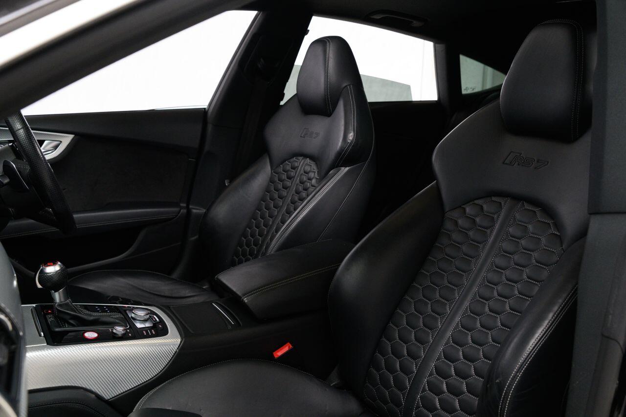 Audi RS7 view 24