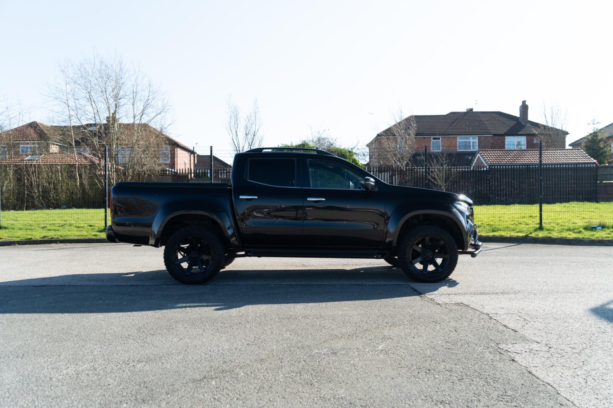 Mercedes-Benz X-Class view 16