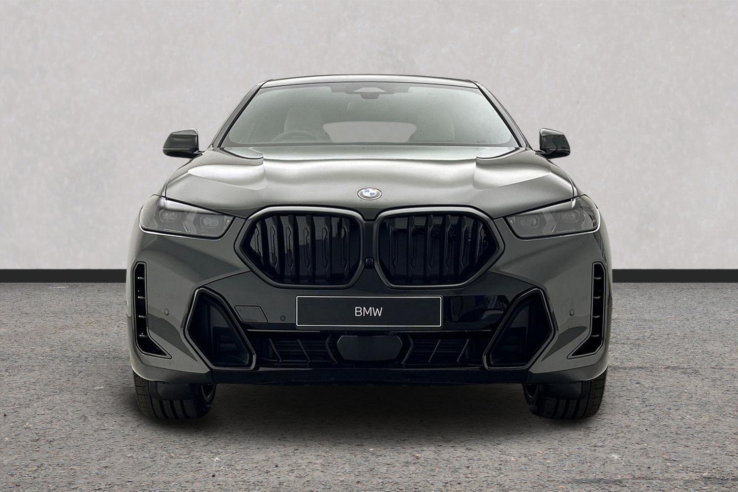 BMW X6 view 16