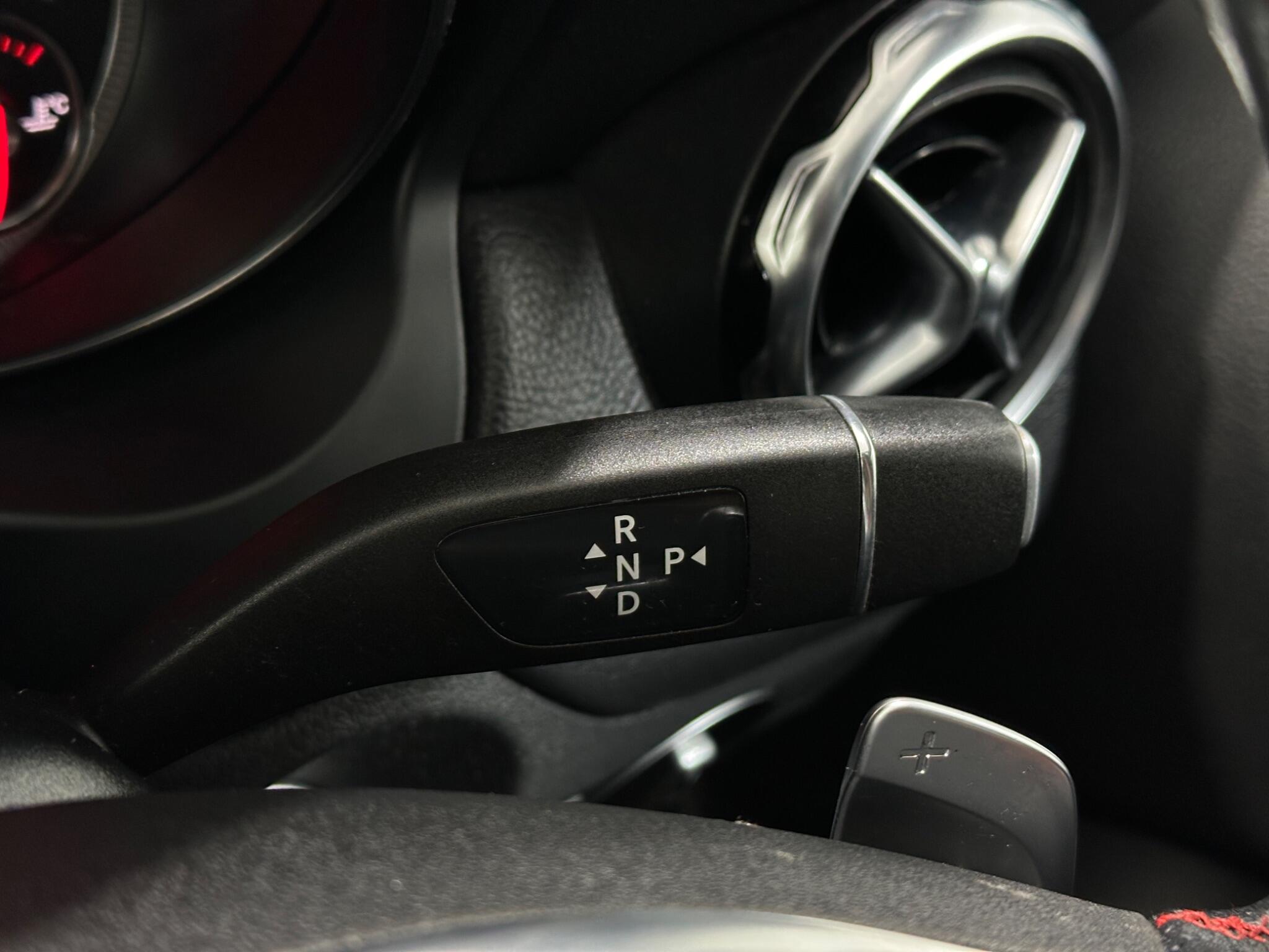 Mercedes-Benz Gla view 17