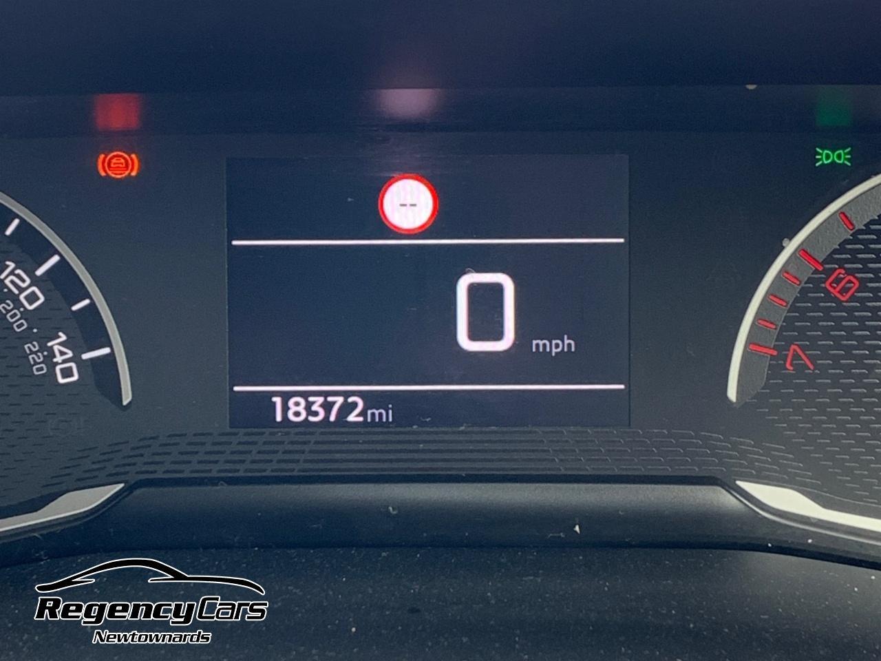 Peugeot 208 view 6
