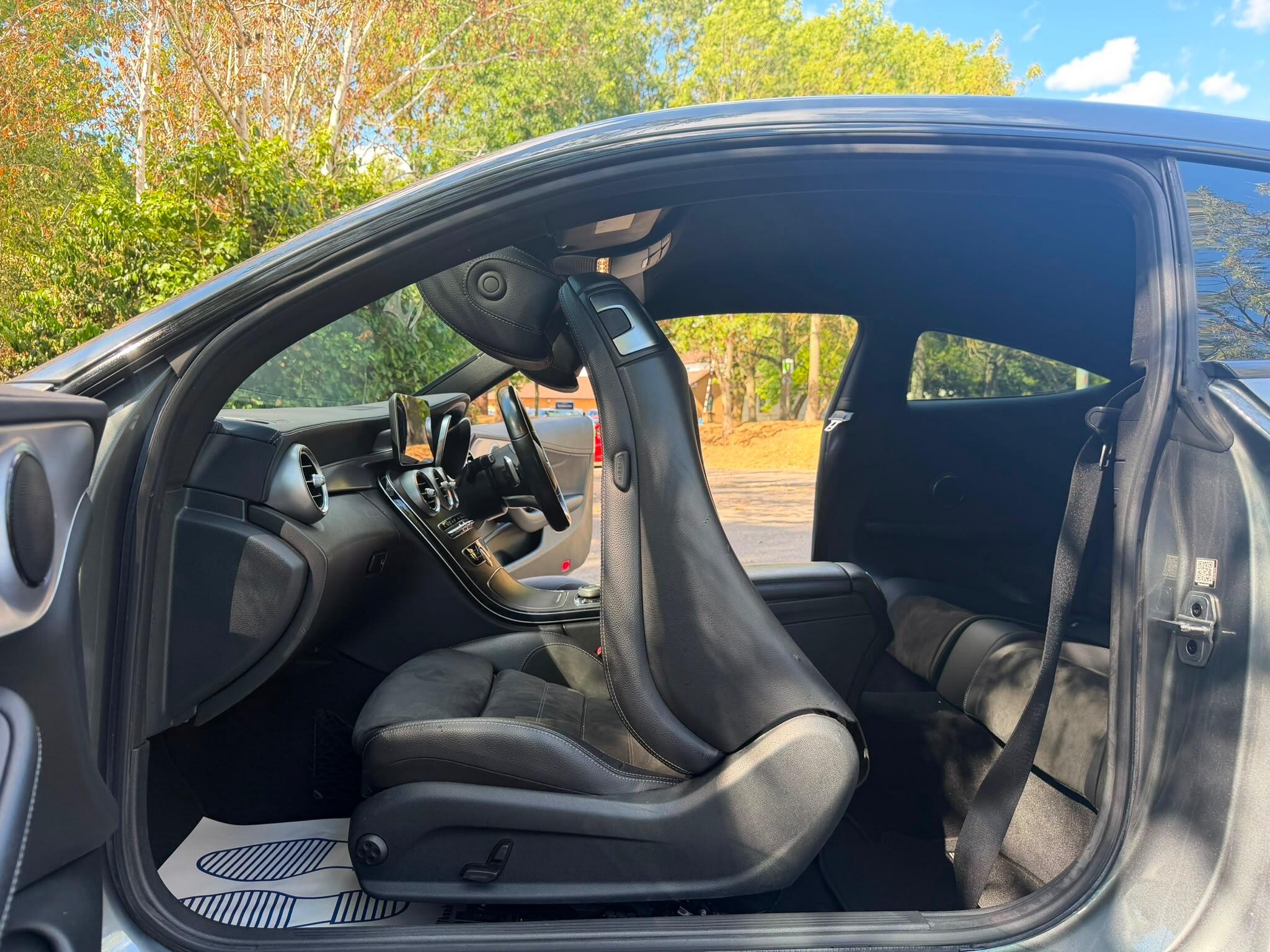 Mercedes-Benz C-Class view 17