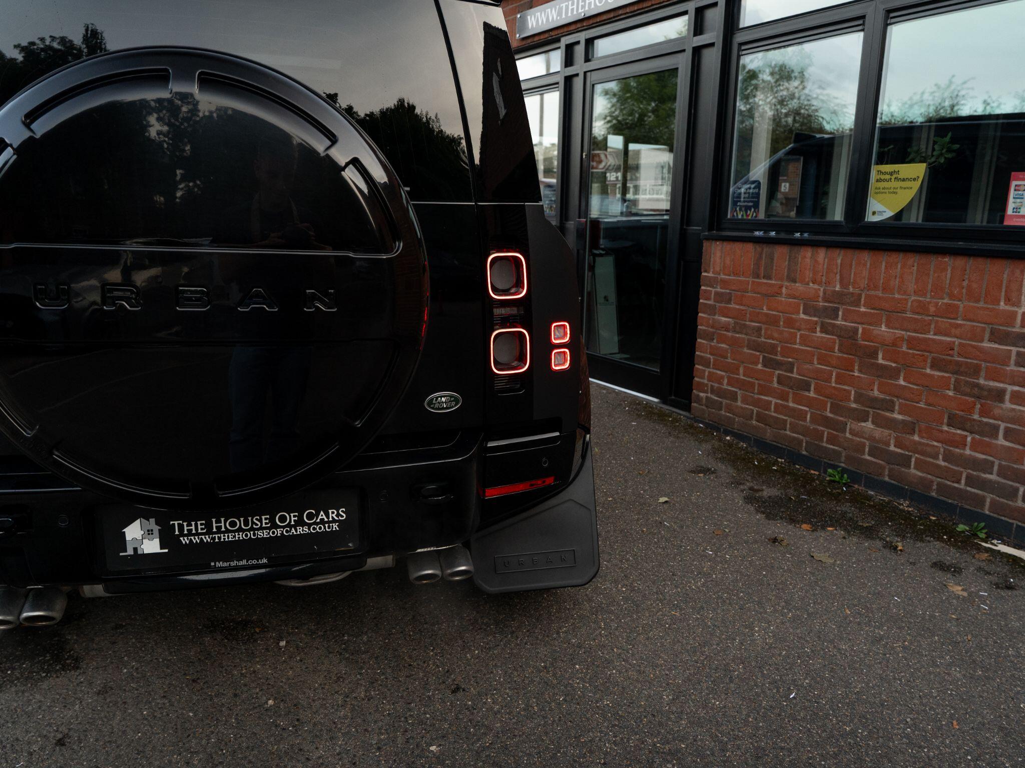 Land Rover Defender view 31