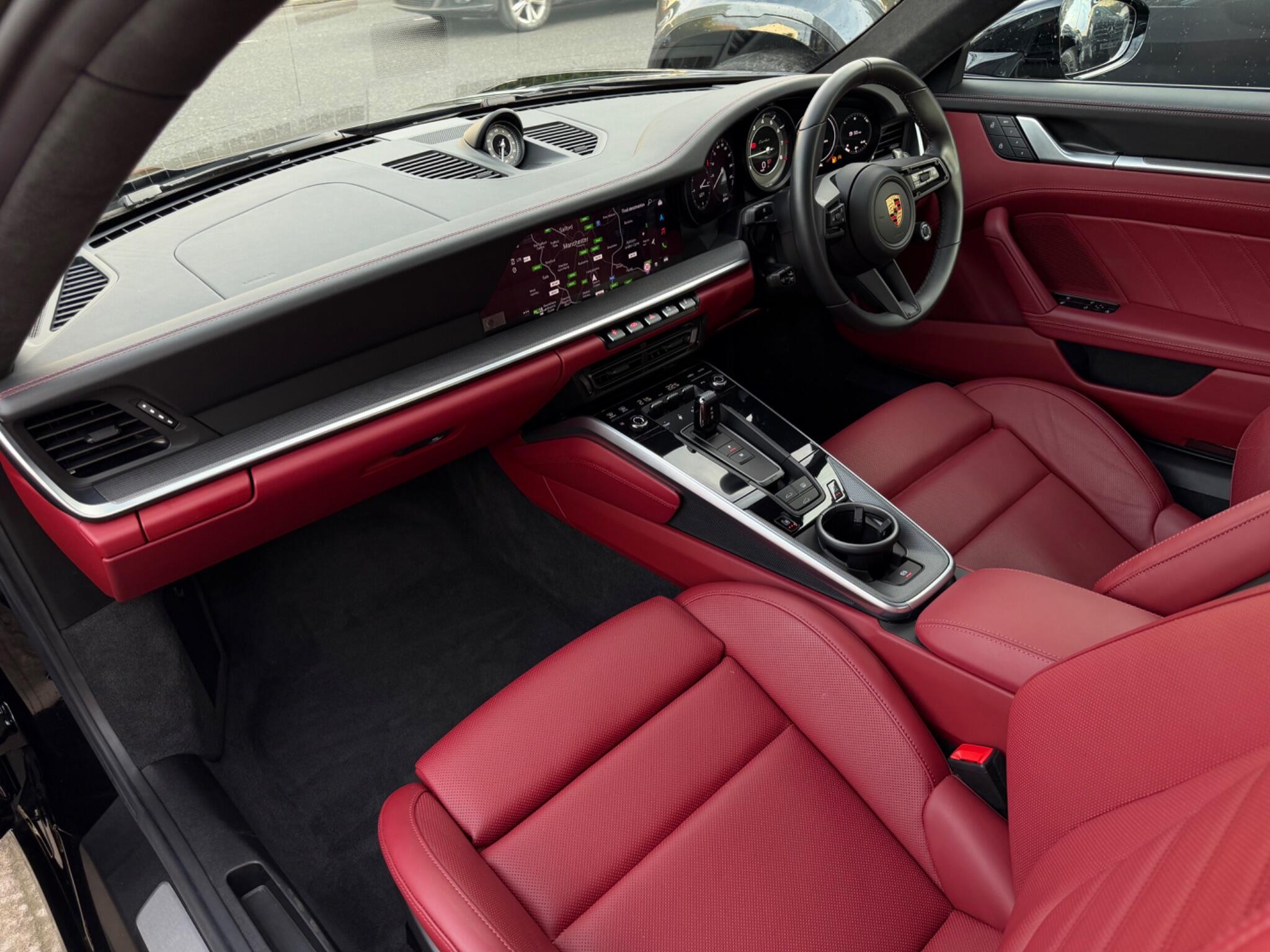 Porsche 911 view 26