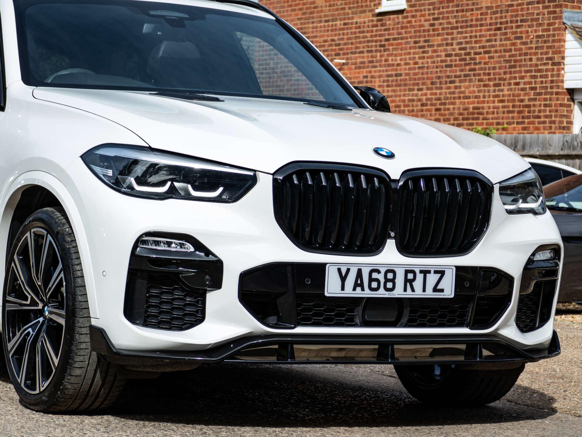 BMW X5 view 8