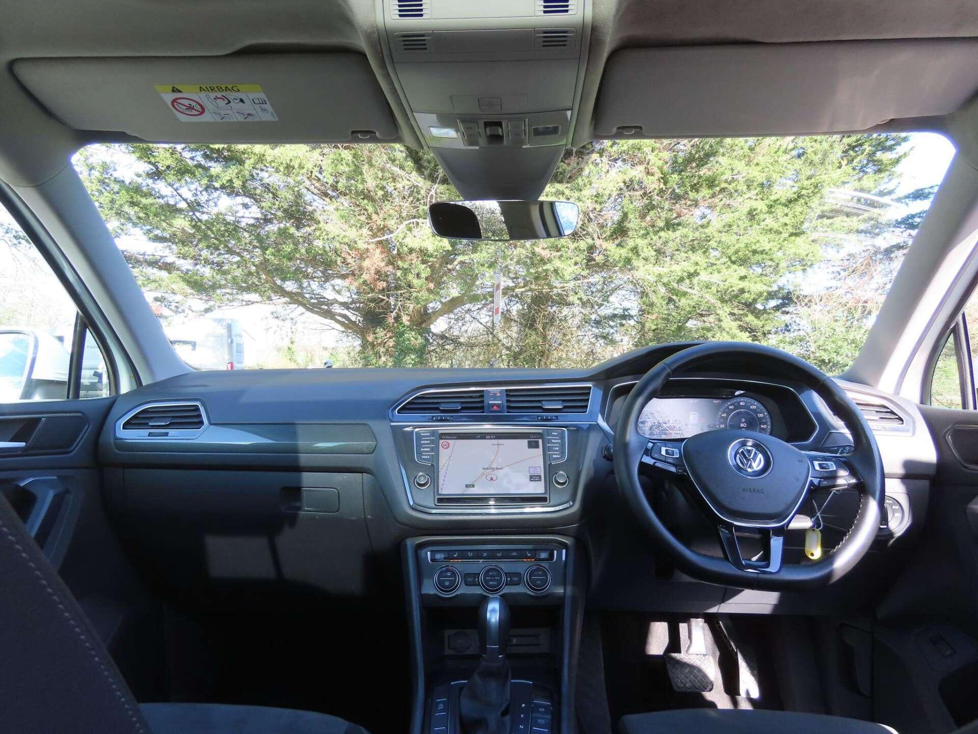 Volkswagen Tiguan view 7