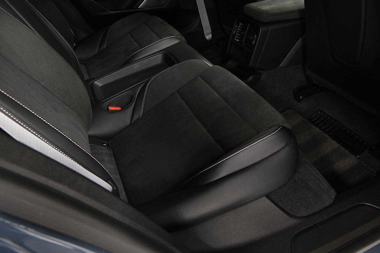 Porsche Taycan view 29