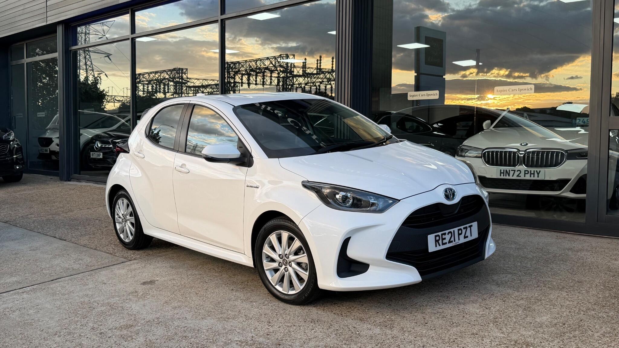 Toyota Yaris view 13