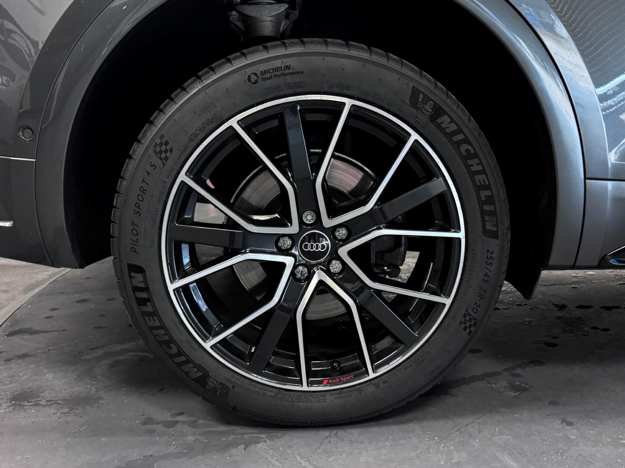 Audi Q5 view 54