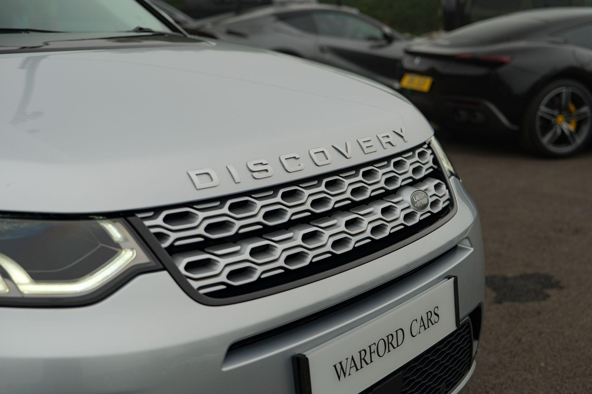 Land Rover Discovery Sport view 8
