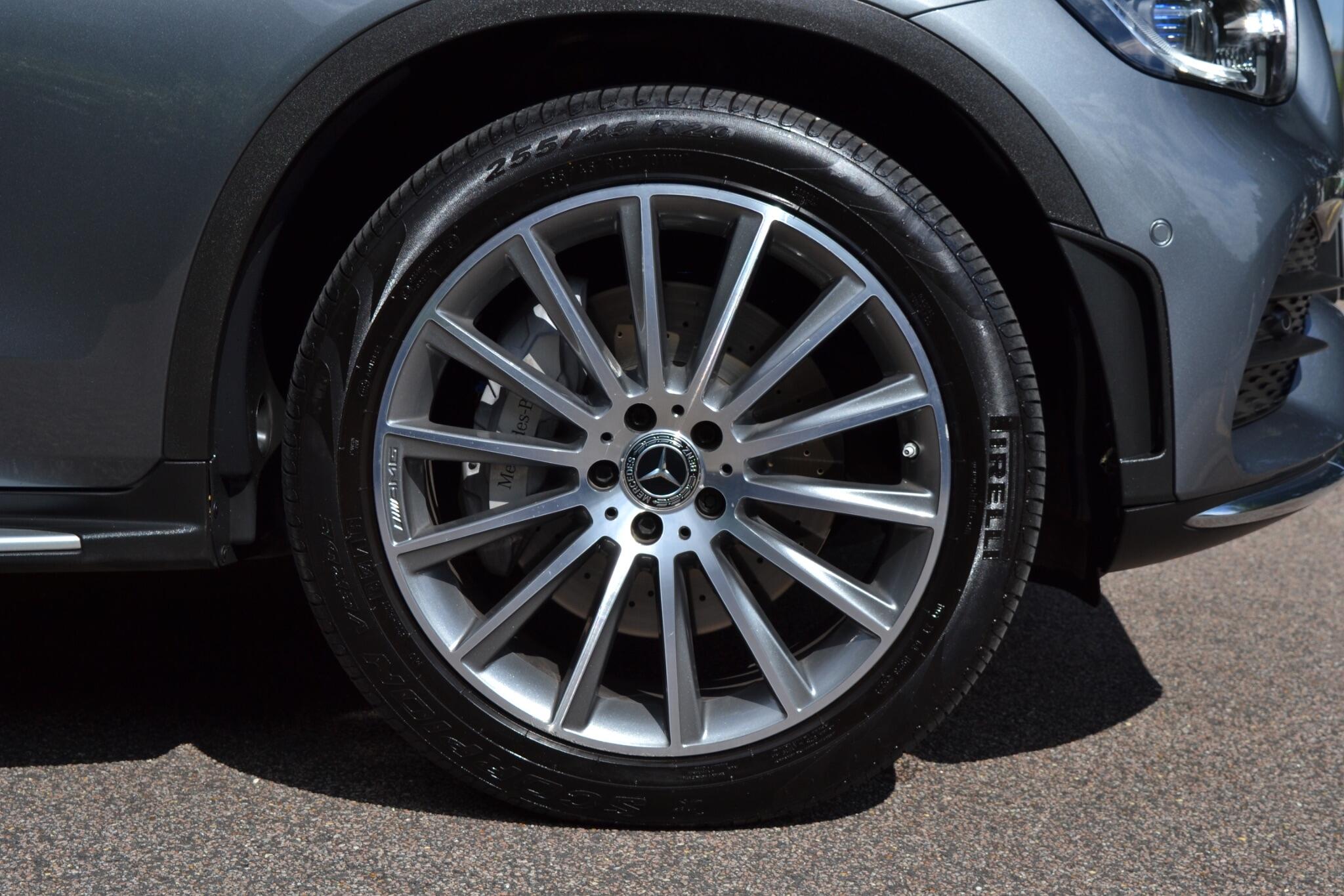 Mercedes-Benz GLC view 35