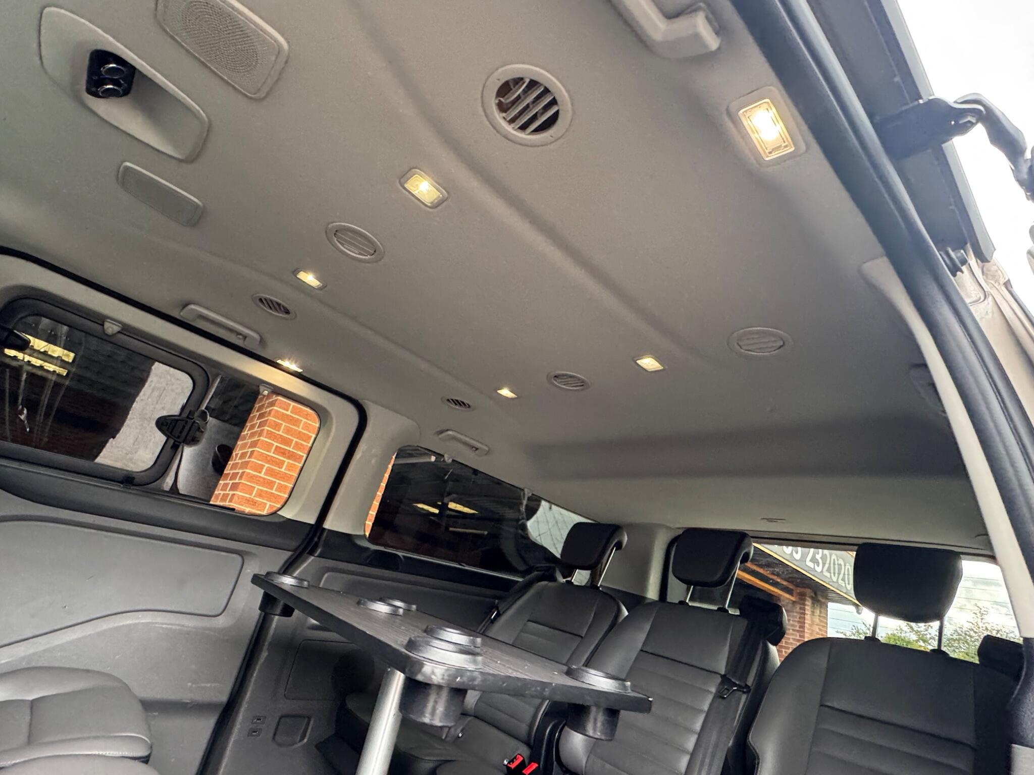 Ford Tourneo Custom view 8