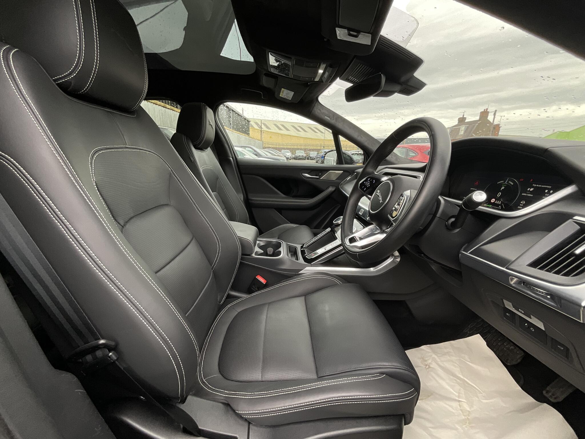 Jaguar I-Pace view 9