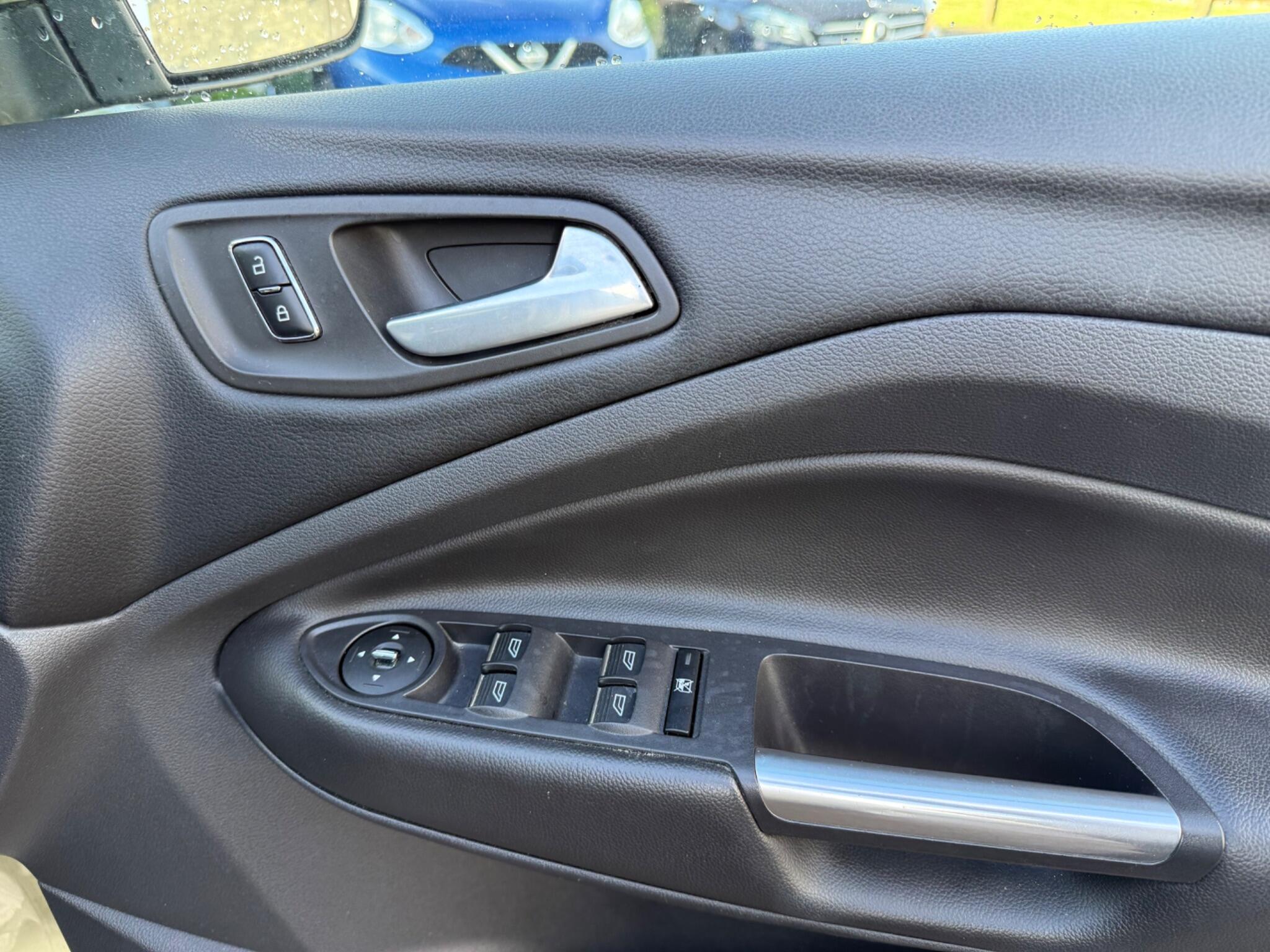 2013 Ford Kuga image 24
