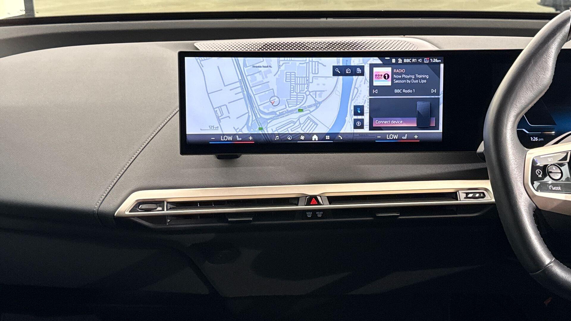 BMW Ix view 8