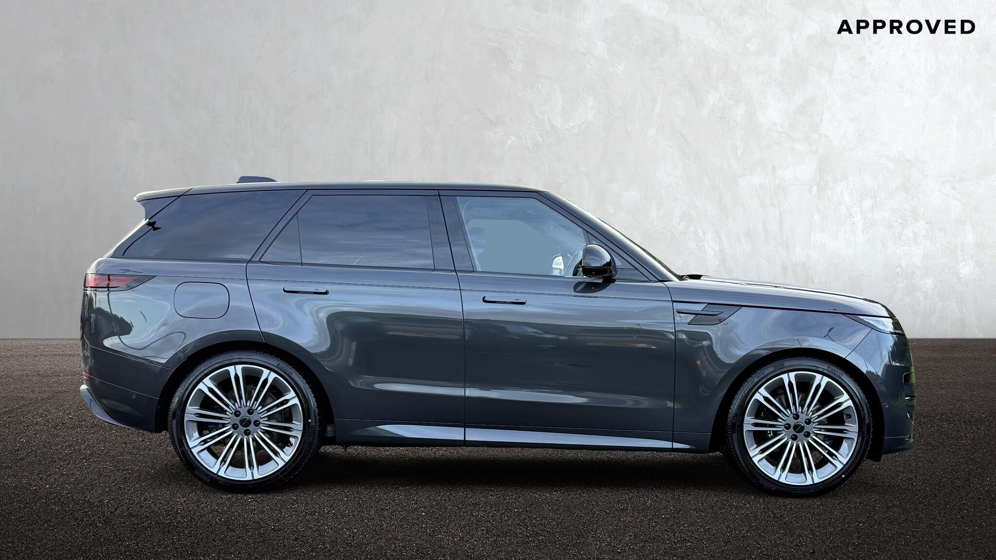 Land Rover Range Rover Sport view 5
