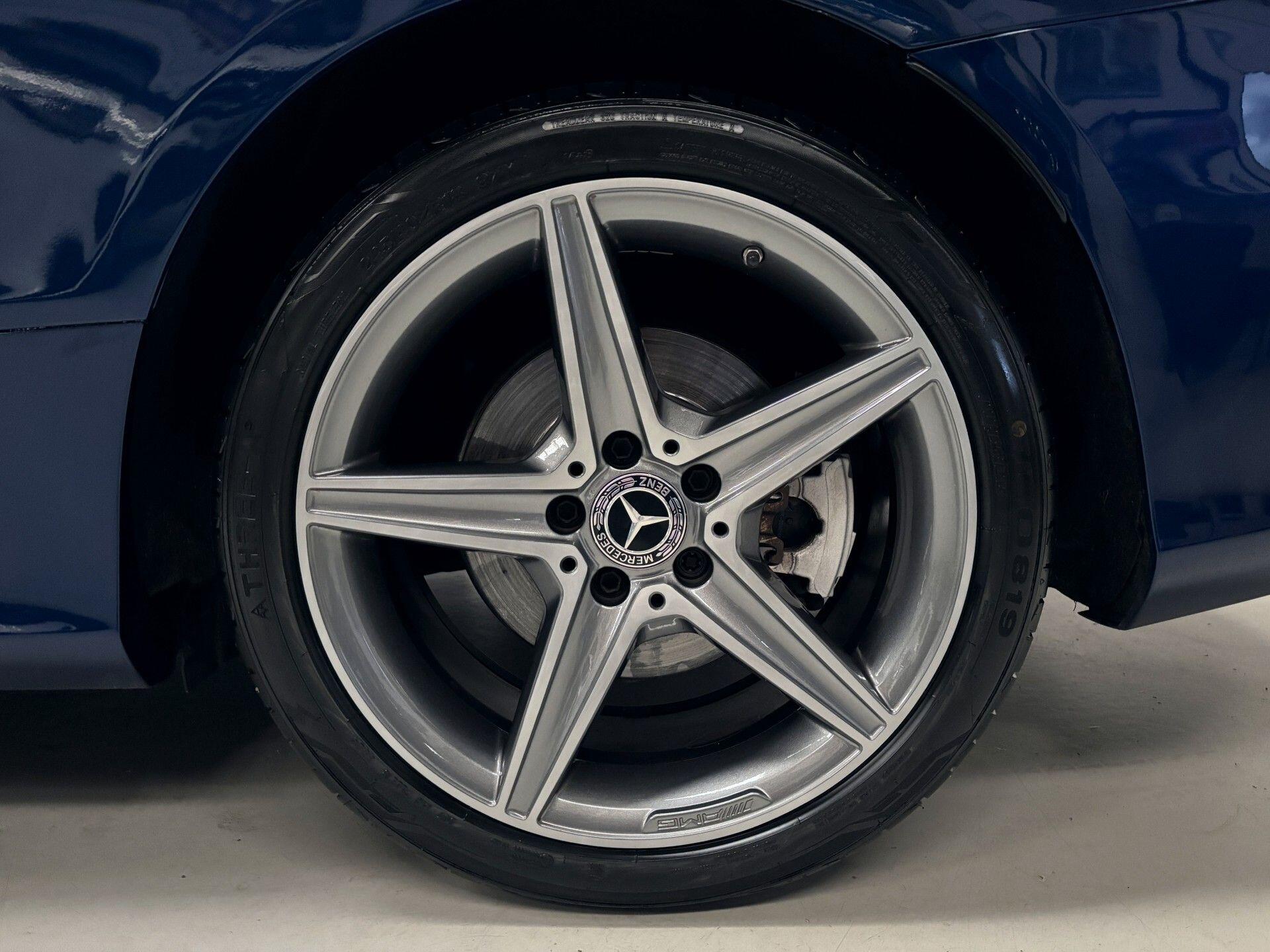 Mercedes-Benz C-Class view 48
