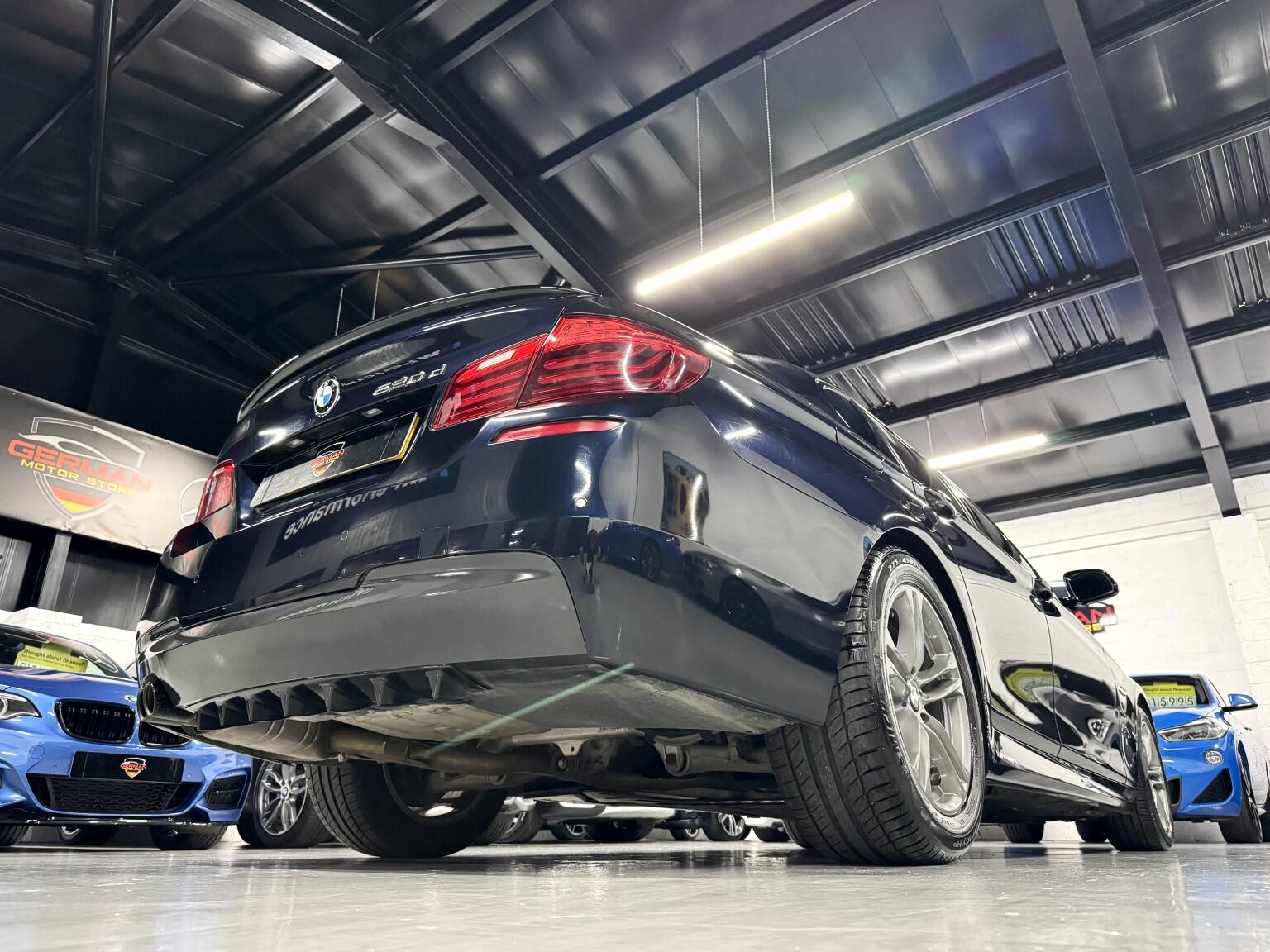 BMW 5 Series view 8