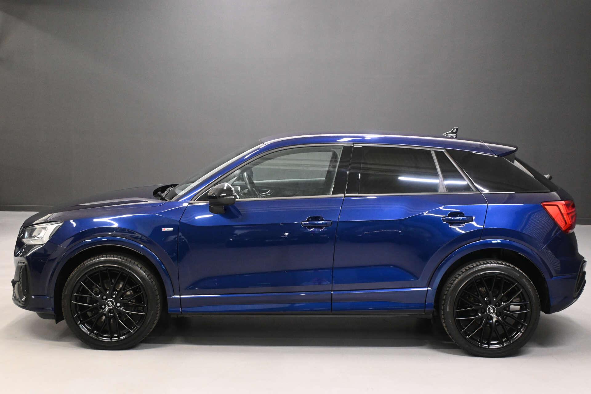 Audi Q2 view 21