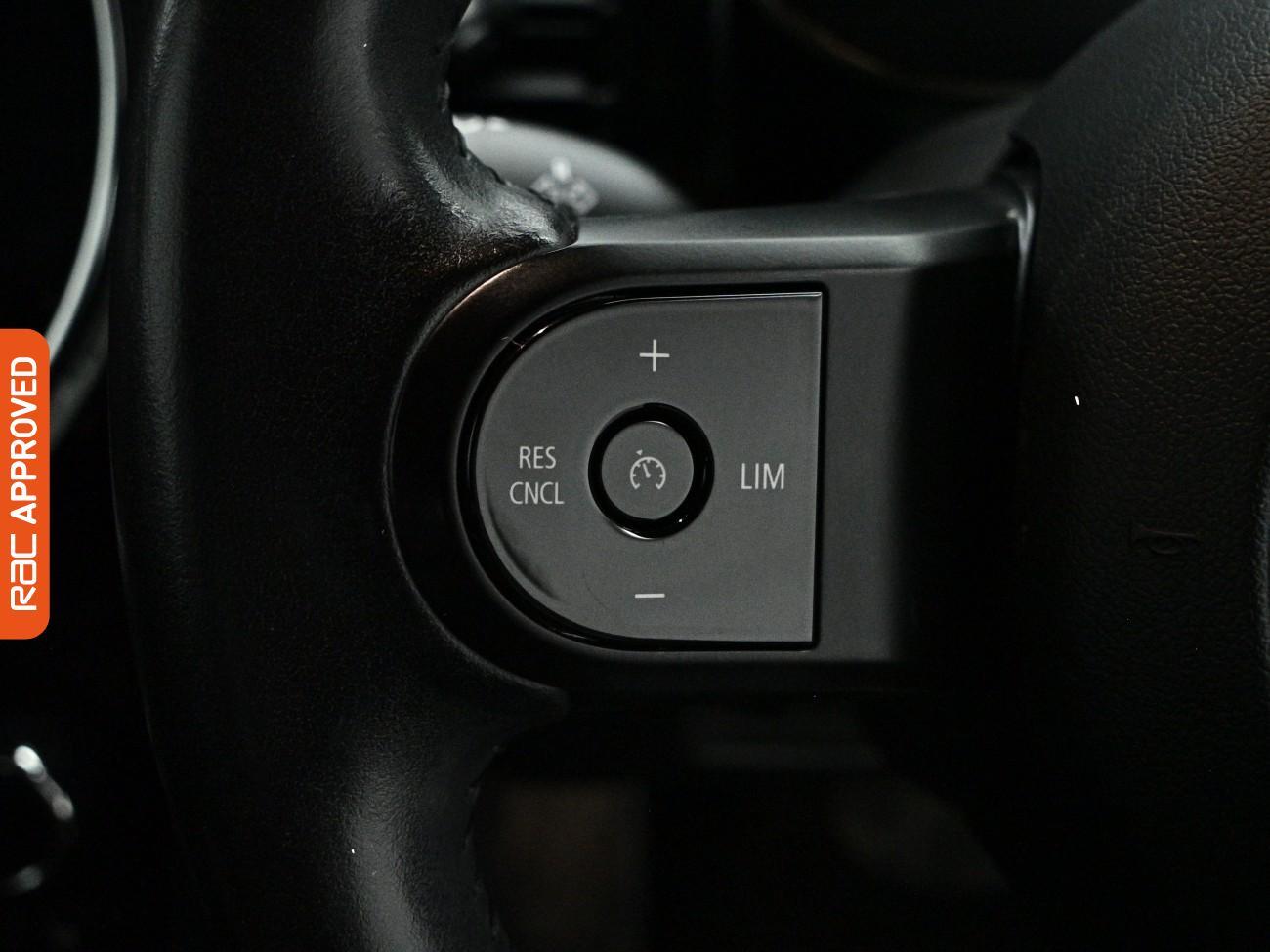 Mini Hatch view 23