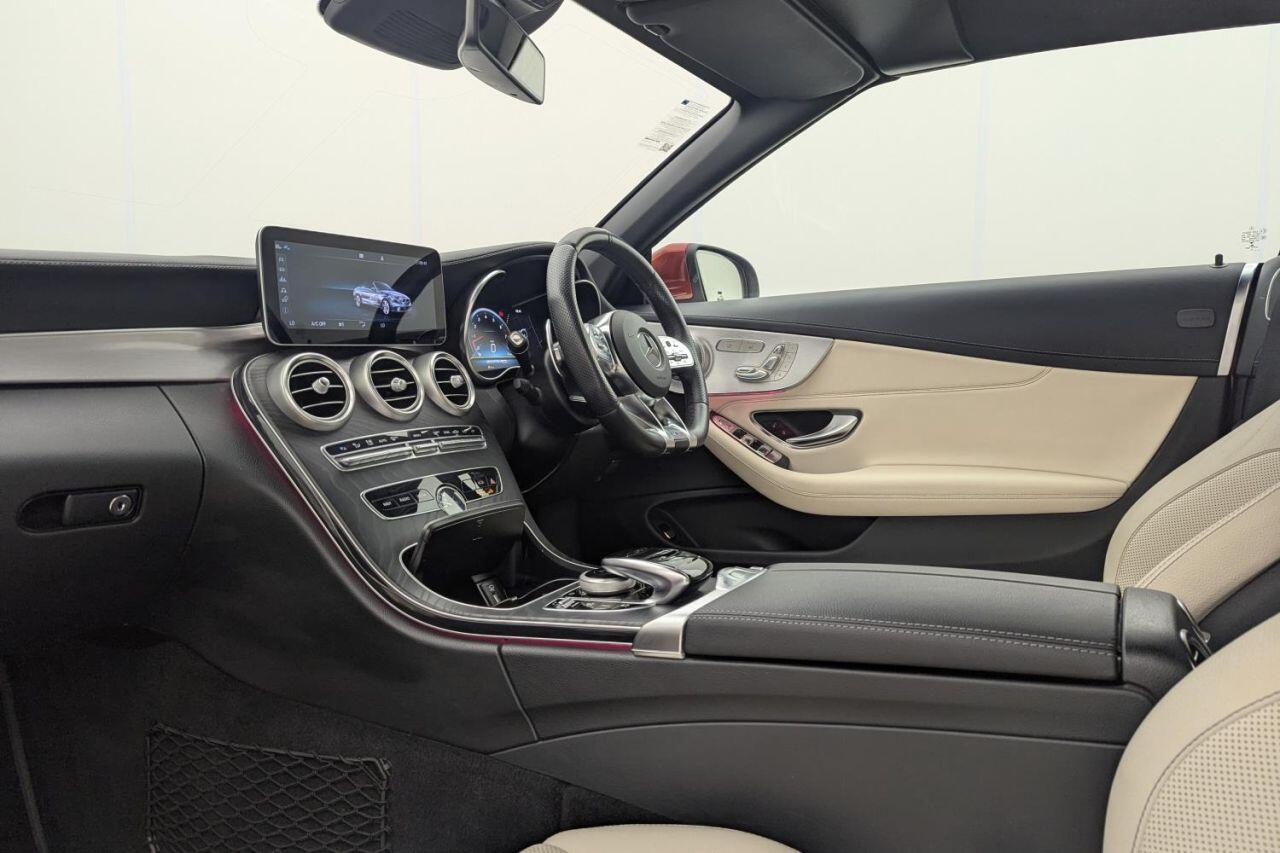 Mercedes-Benz C-Class view 26
