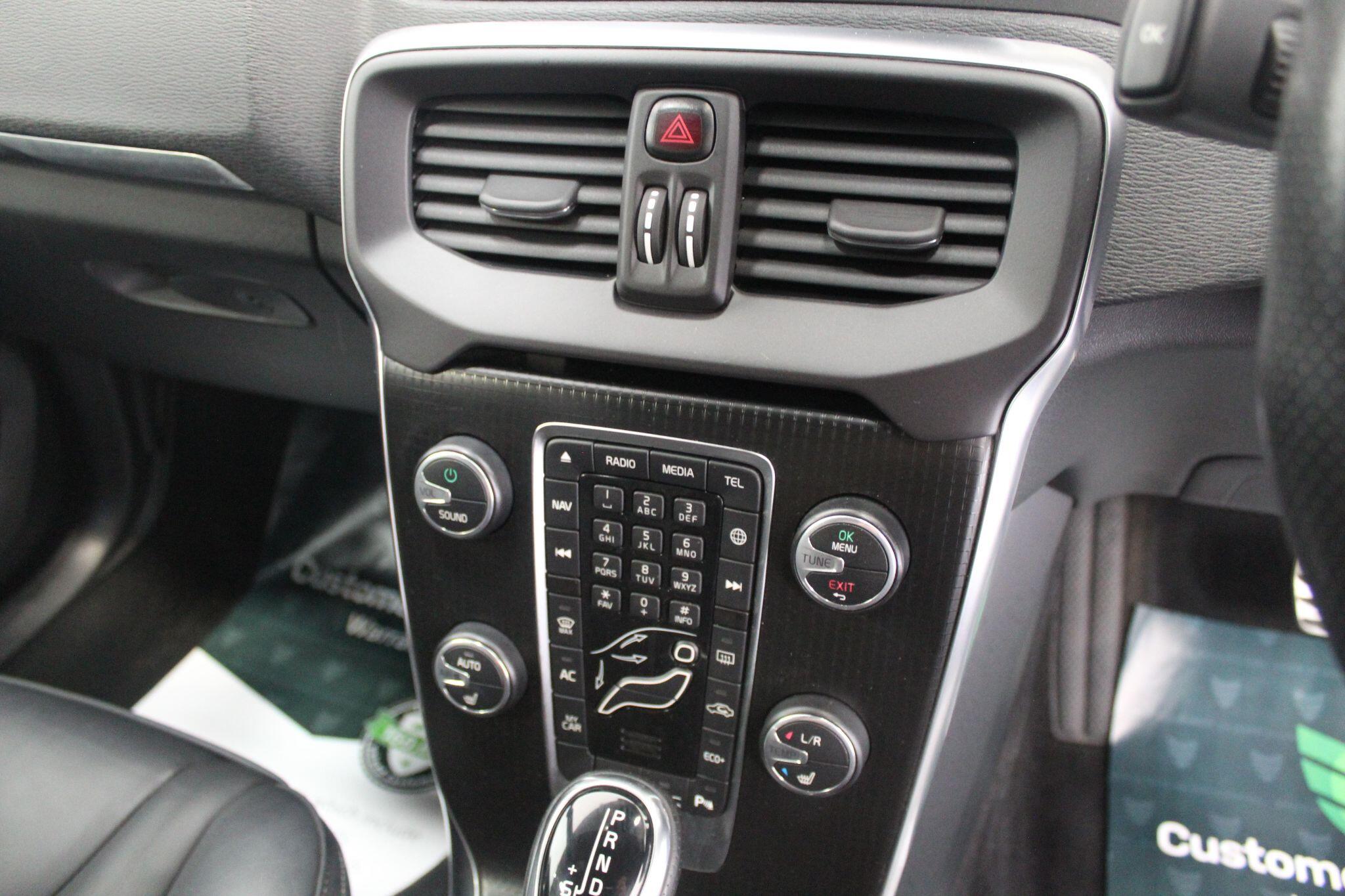 Volvo V40 view 40