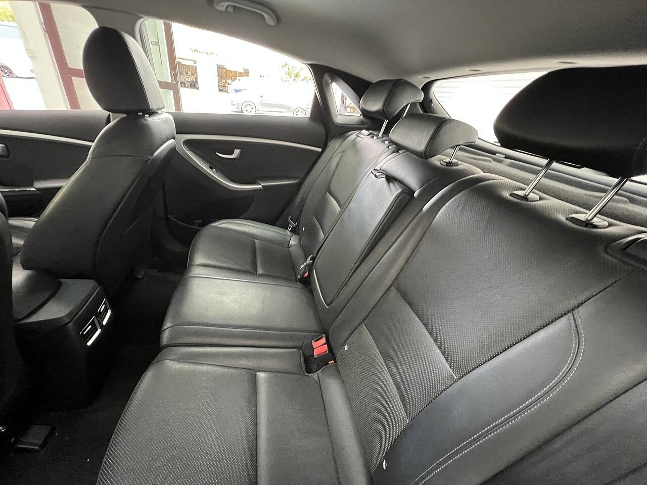 Hyundai i30 view 17