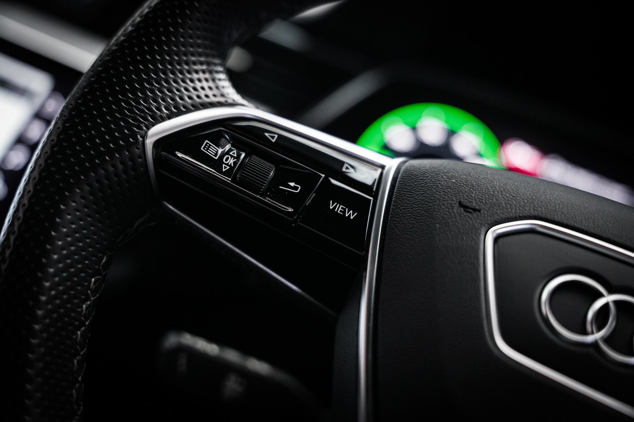 Audi E-Tron view 46
