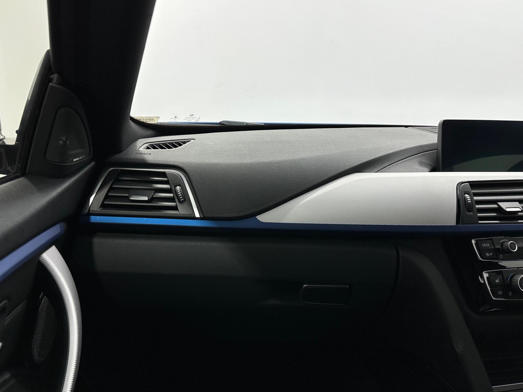 BMW 4 Series view 32